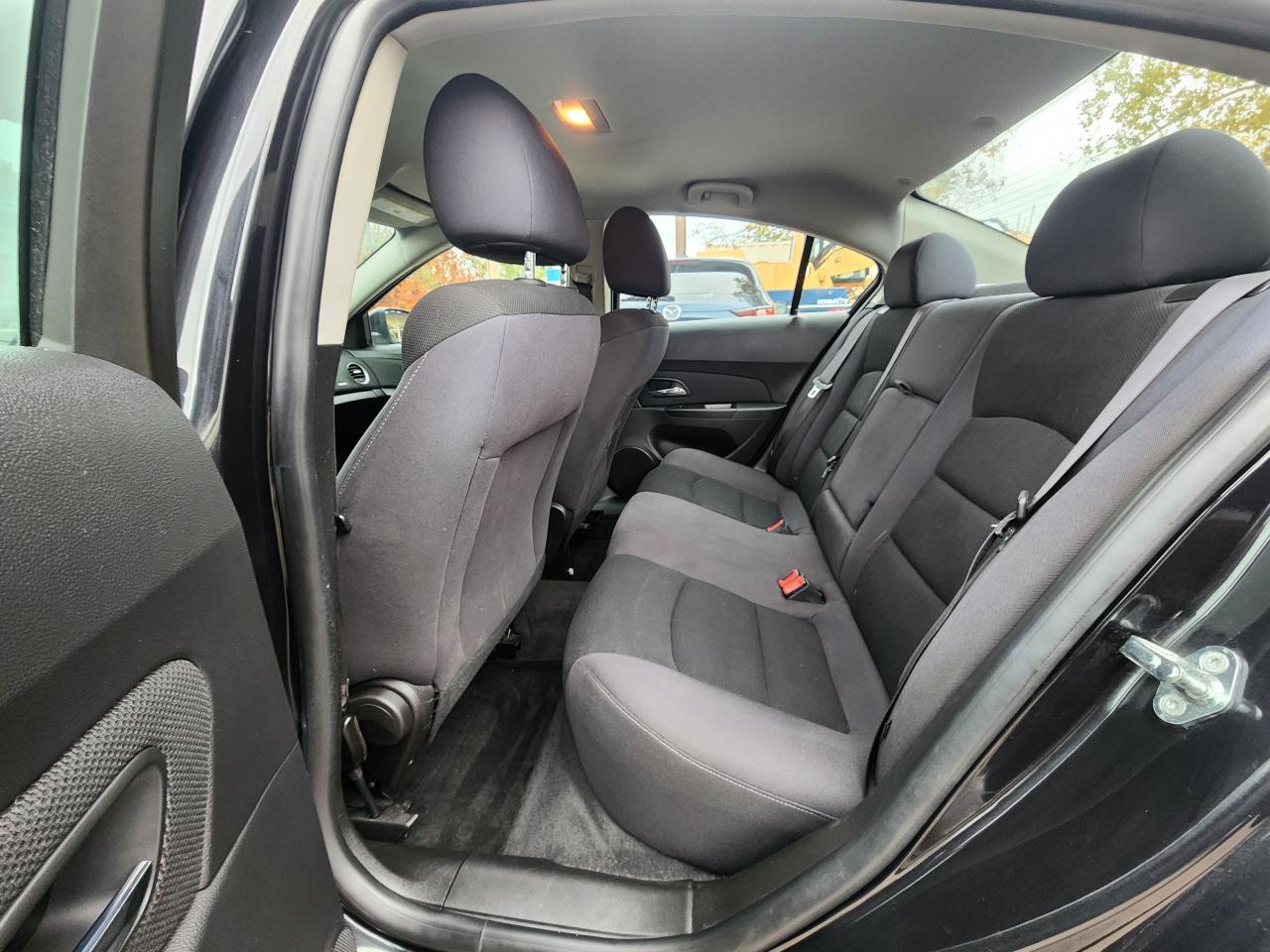 2016 Chevrolet Cruze LT l LowKM l Clean Carfax l No Accident l Mint Con - Photo #13