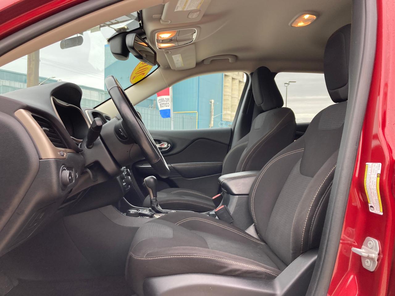 2016 Jeep Cherokee 4WD 4dr North - Photo #8