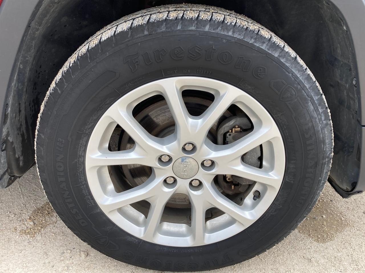 2016 Jeep Cherokee 4WD 4dr North - Photo #20