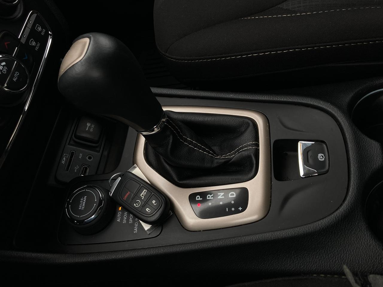 2016 Jeep Cherokee 4WD 4dr North - Photo #16