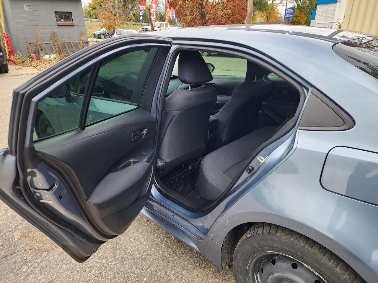 2022 Toyota Corolla LE l Mint Condition l Heated Seats l Reverse Cam - Photo #11