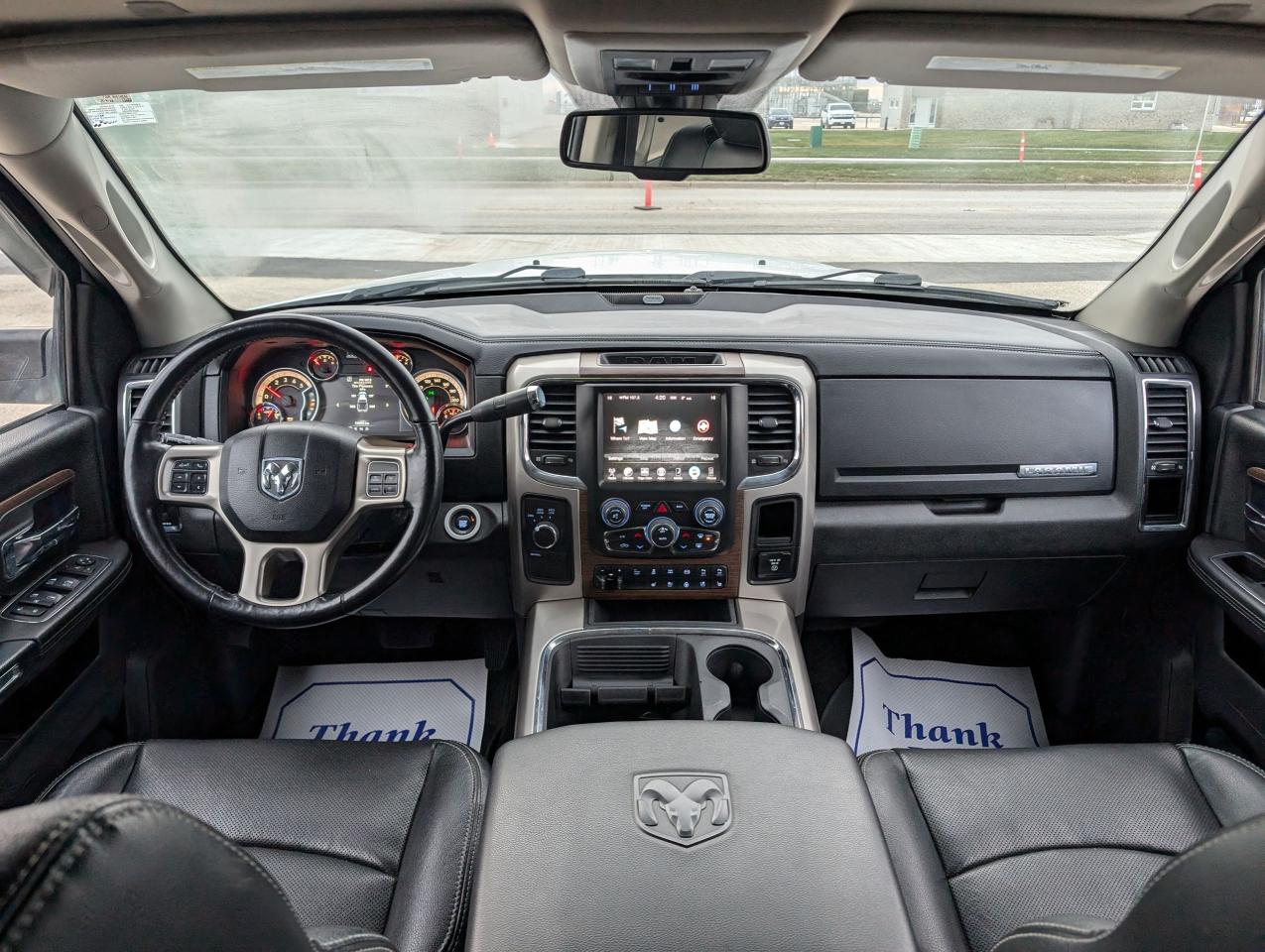 2017 RAM 3500 Laramie | Heated seats | Cooled seats - Photo #13