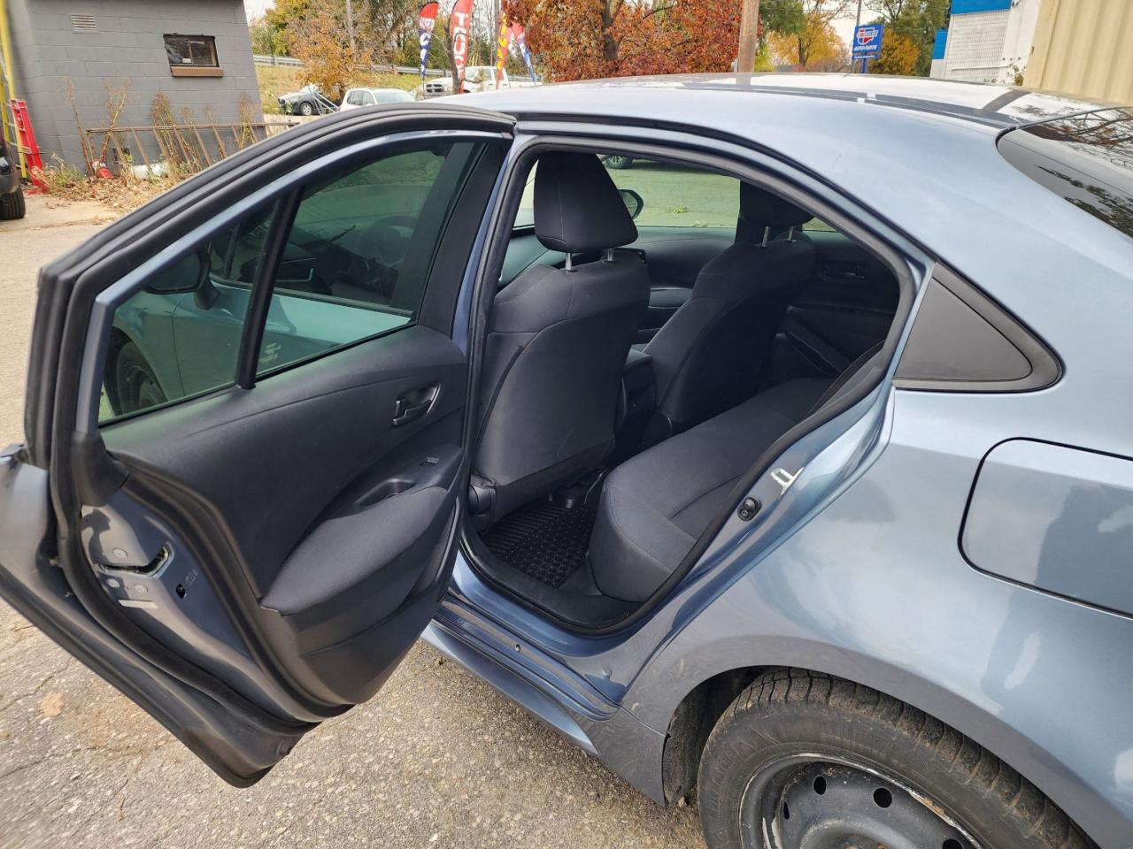 2022 Toyota Corolla LE l Mint Condition l Heated Seats l Reverse Cam