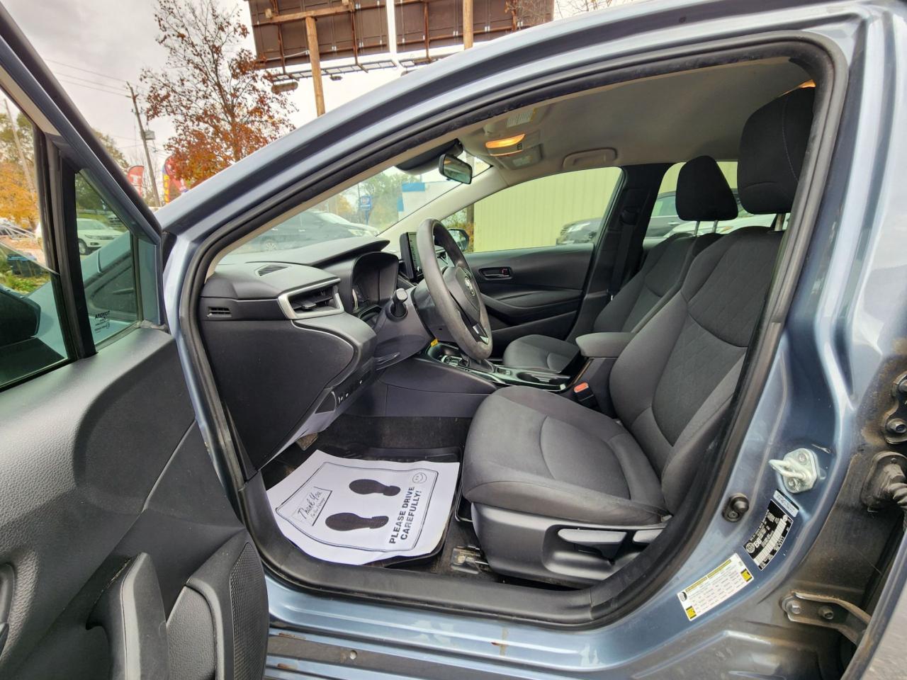 2022 Toyota Corolla LE l Mint Condition l Heated Seats l Reverse Cam