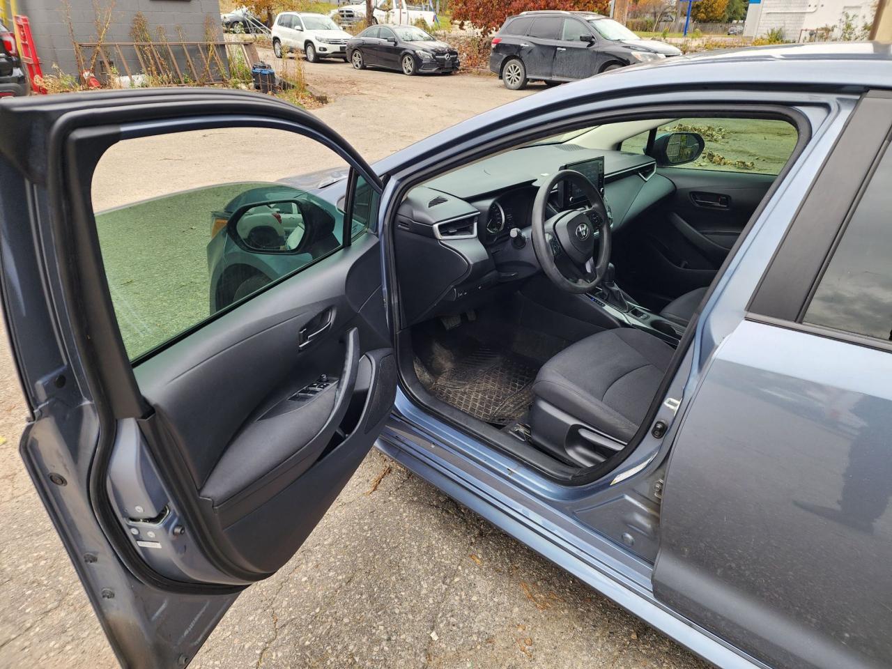 2022 Toyota Corolla LE l Mint Condition l Heated Seats l Reverse Cam