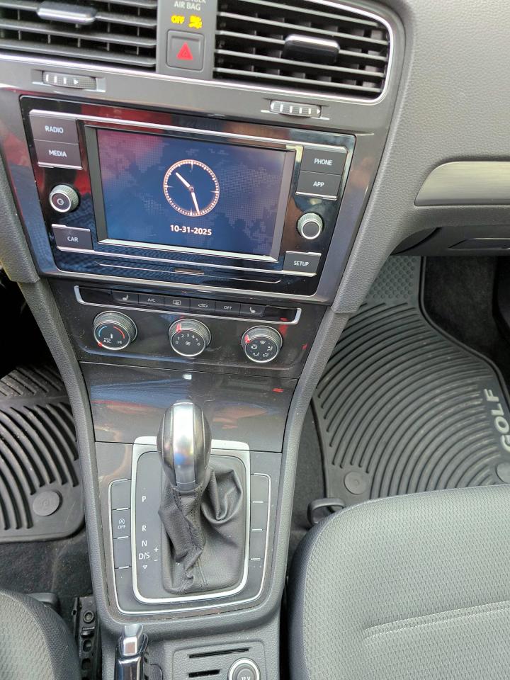 2019 Volkswagen Golf Comfortline only 79259 KM - Photo #10