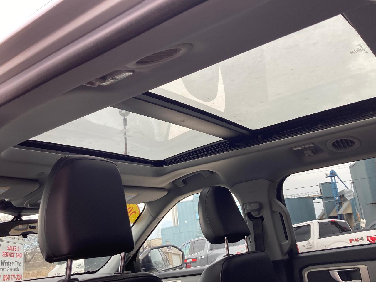 2022 Ford Explorer XLT 4WD - Photo #12