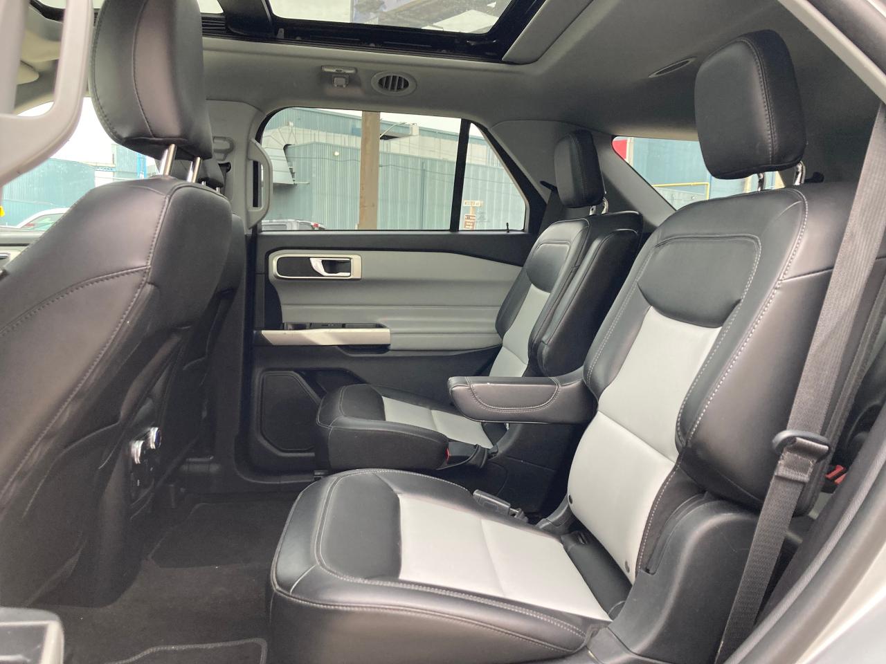 2022 Ford Explorer XLT 4WD - Photo #19