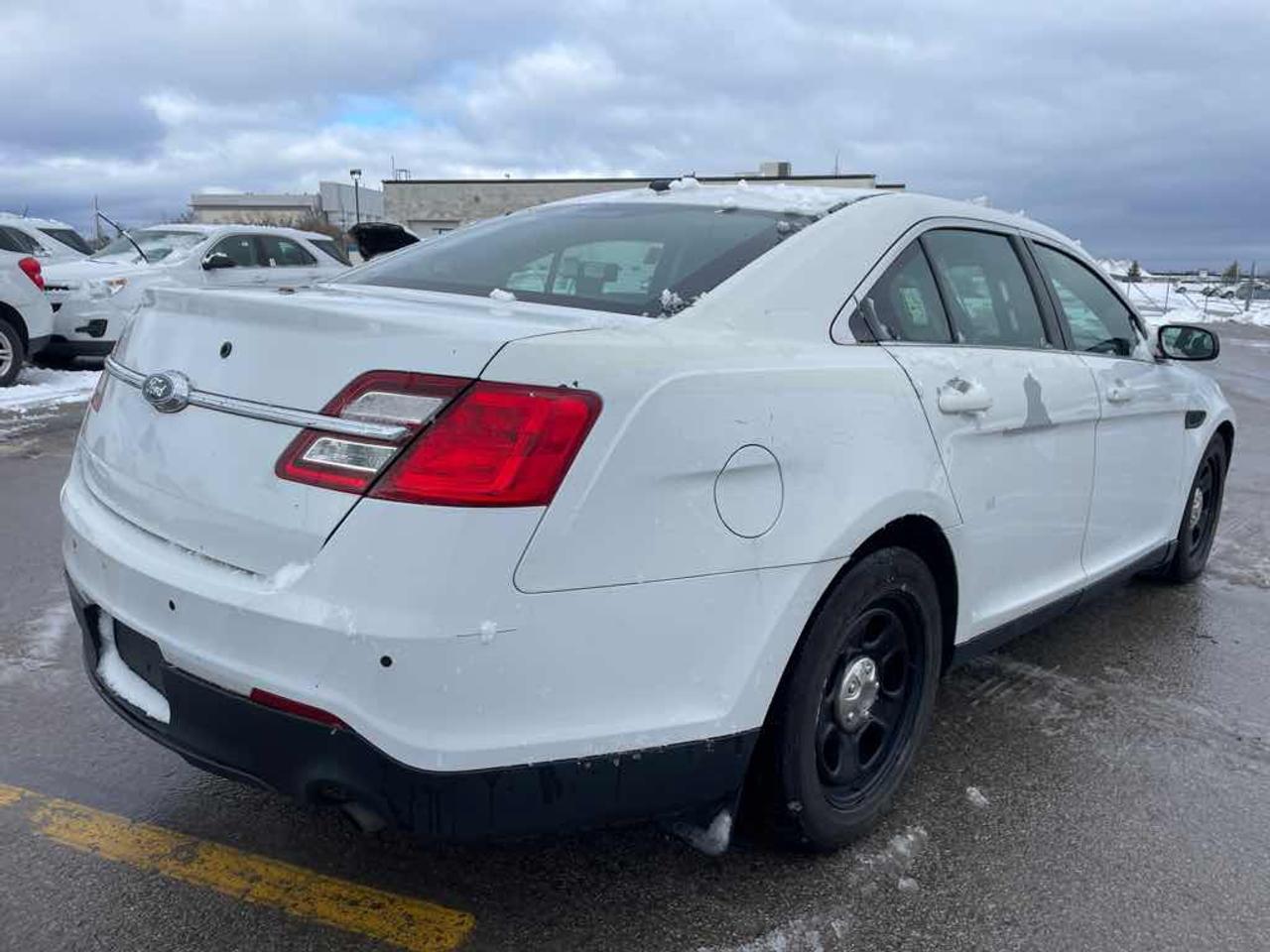 2016 Ford Taurus Police Inte Photo