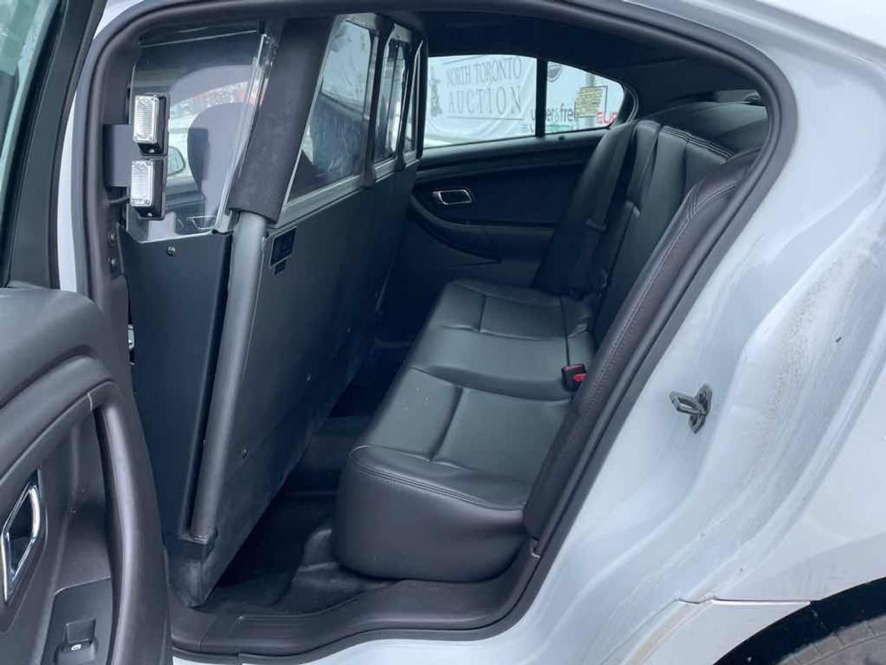 2016 Ford Taurus Police Inte Photo