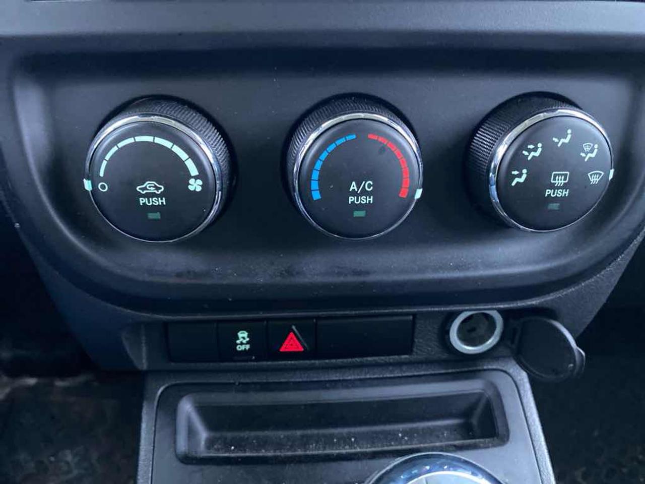 2015 Jeep Patriot  Photo