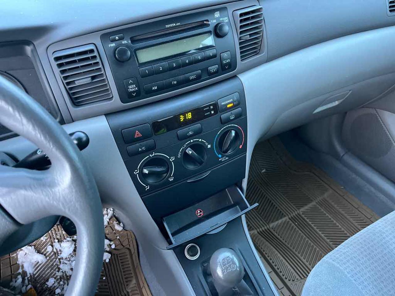 2008 Toyota Corolla LE Photo