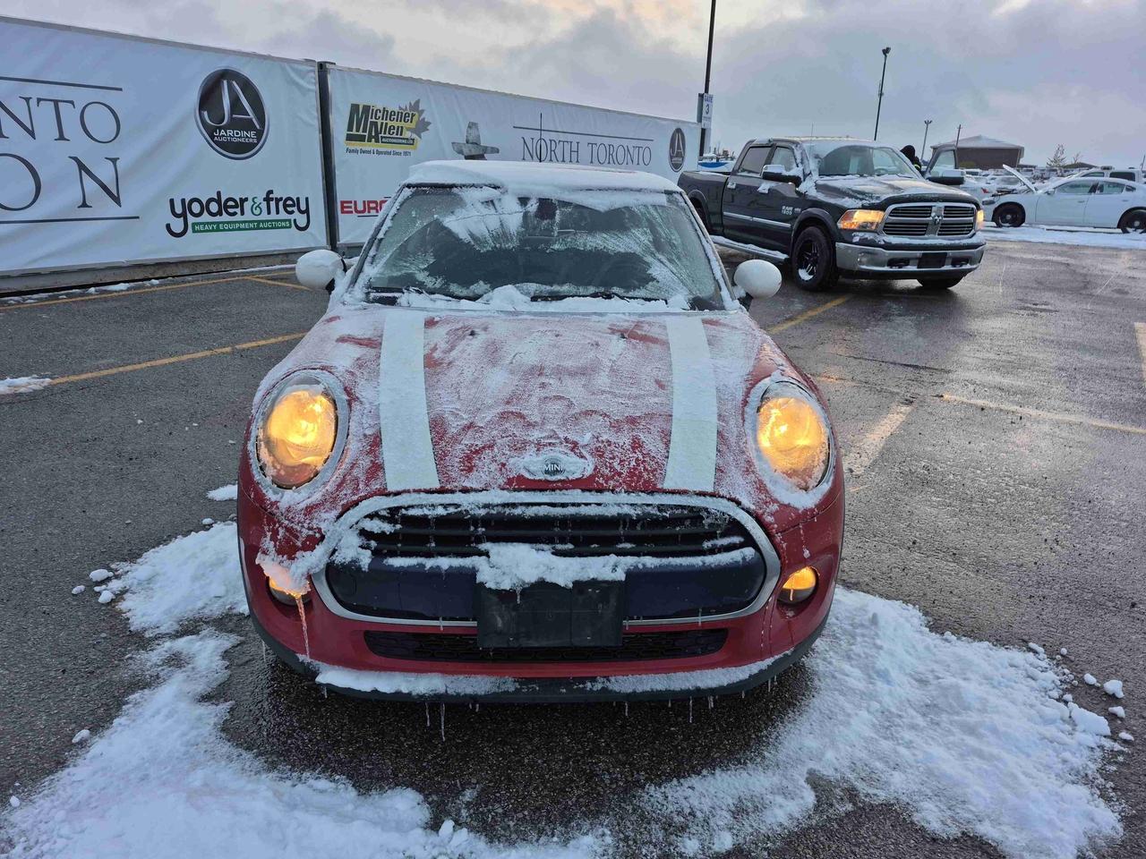 2016 MINI Cooper  Photo5