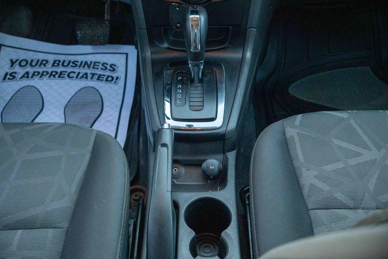 2013 Ford Fiesta SE - Photo #30