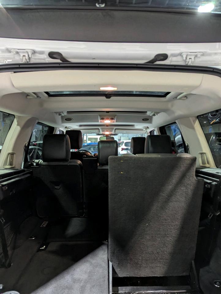 2016 Land Rover LR4 4WD 4dr HSE LUXURY Photo