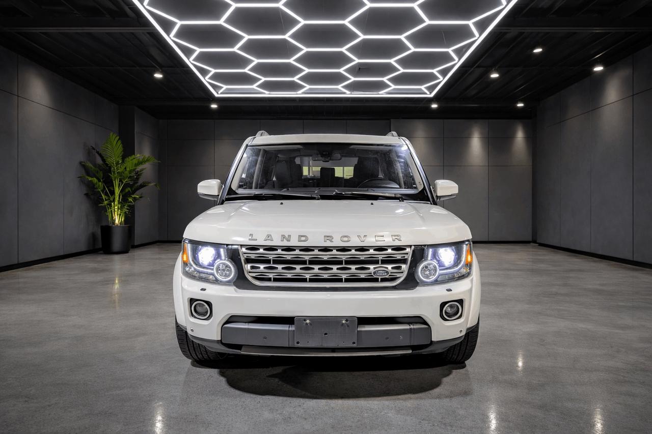 2016 Land Rover LR4 4WD 4dr HSE LUXURY Photo