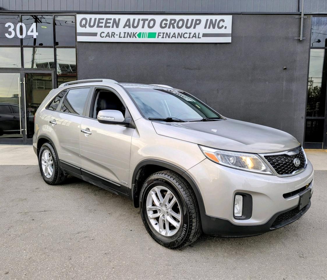 2015 Kia Sorento AWD 4dr I4 GDI Auto Photo2