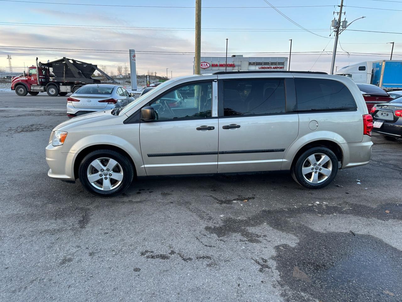 2016 Dodge Grand Caravan CVP, AUTO, V6, 7 PASSENGER, AS IS SPECIAL - Photo #2
