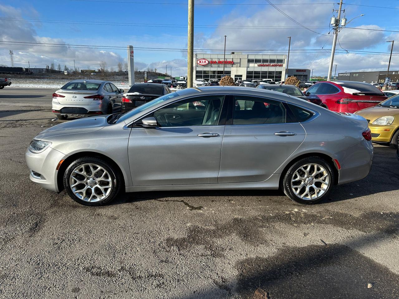 2015 Chrysler 200 C, V6, ALL WHEEL DRIVE, LEATHER, CERTIFIED - Photo #2