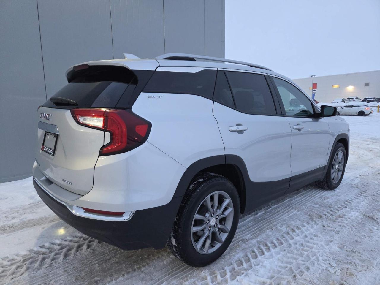 2022 GMC Terrain SLT One Owner | Leather | Navigation | Sunroof | Pro Grade Pkg | 18" Wheels Photo