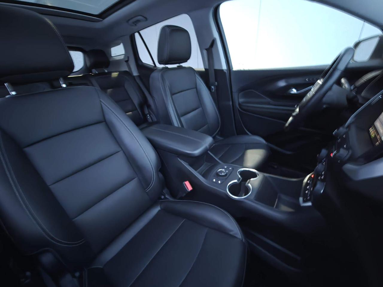 2022 GMC Terrain SLT One Owner | Leather | Navigation | Sunroof | Pro Grade Pkg | 18" Wheels Photo