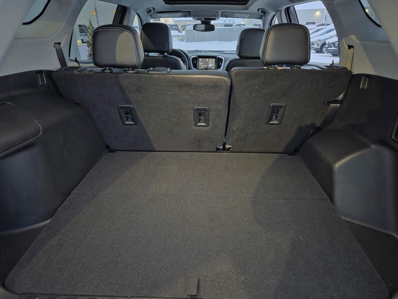 2022 GMC Terrain SLT One Owner | Leather | Navigation | Sunroof | Pro Grade Pkg | 18" Wheels Photo