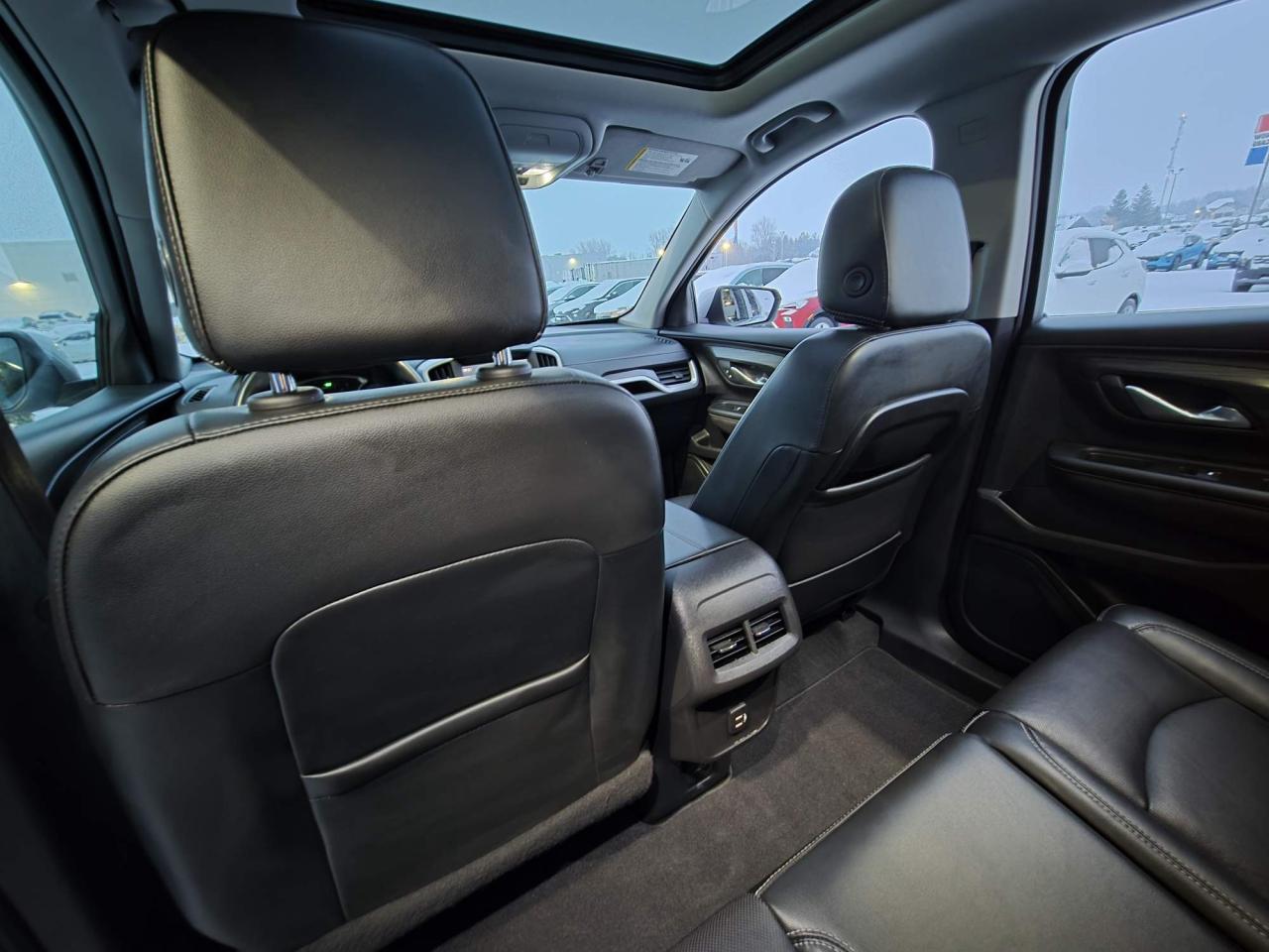 2022 GMC Terrain SLT One Owner | Leather | Navigation | Sunroof | Pro Grade Pkg | 18" Wheels Photo