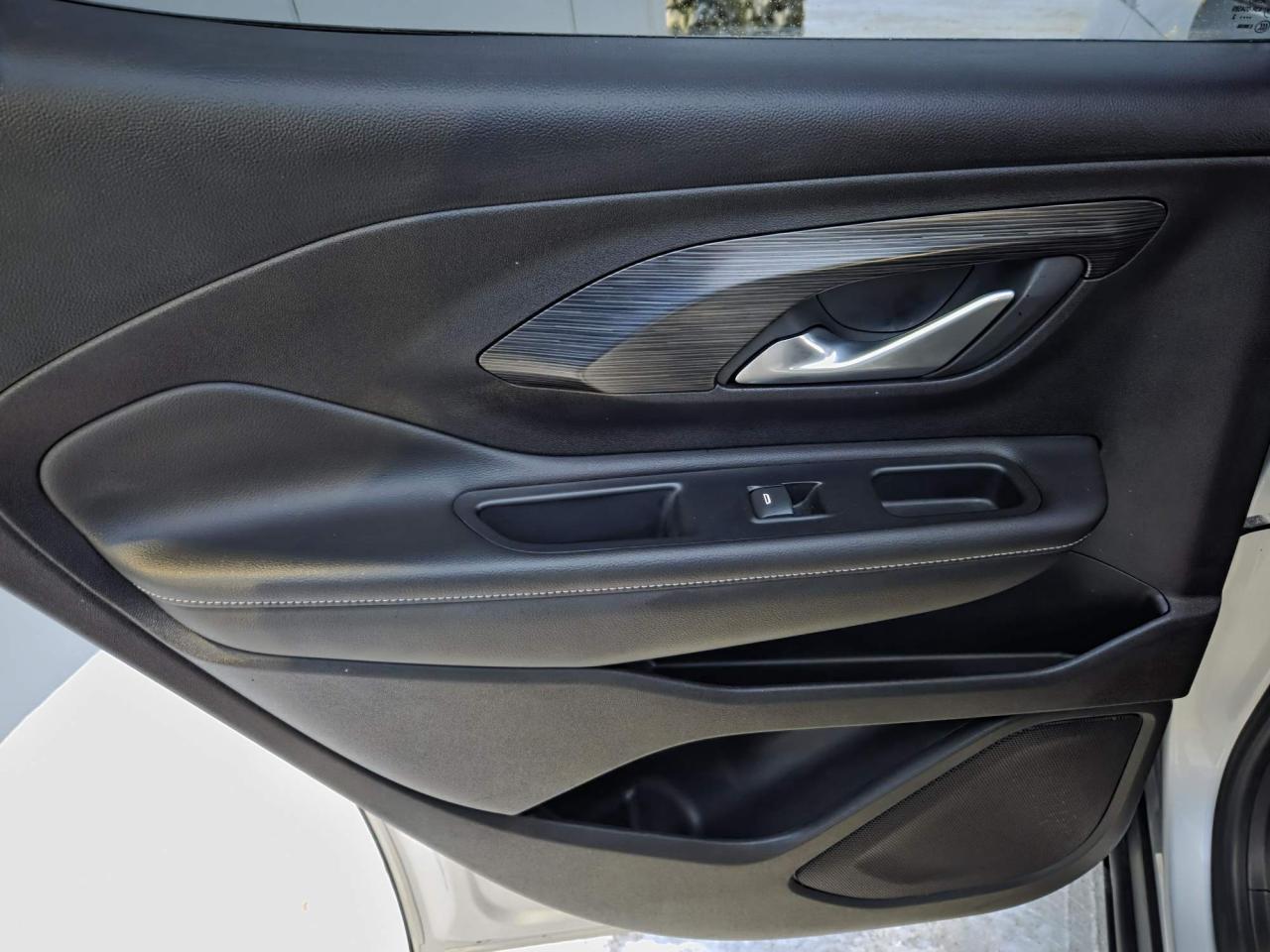 2022 GMC Terrain SLT One Owner | Leather | Navigation | Sunroof | Pro Grade Pkg | 18" Wheels Photo