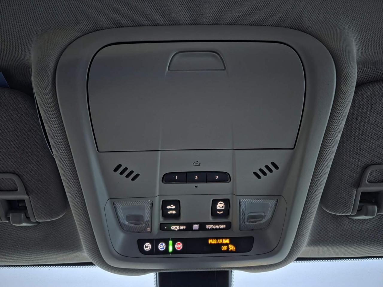 2022 GMC Terrain SLT One Owner | Leather | Navigation | Sunroof | Pro Grade Pkg | 18" Wheels Photo