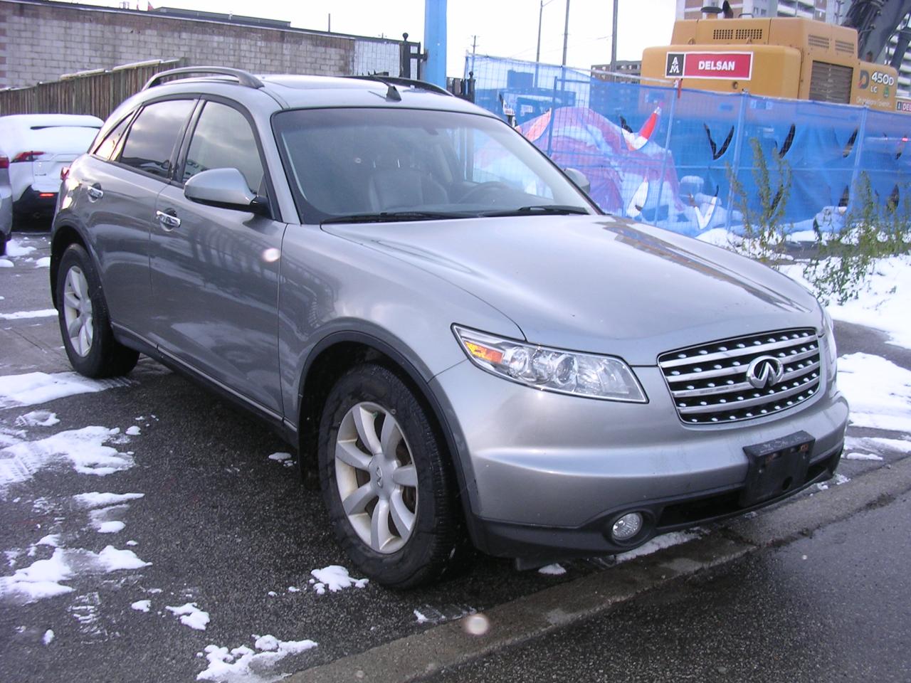 2004 Infiniti FX35 Base - Photo #2