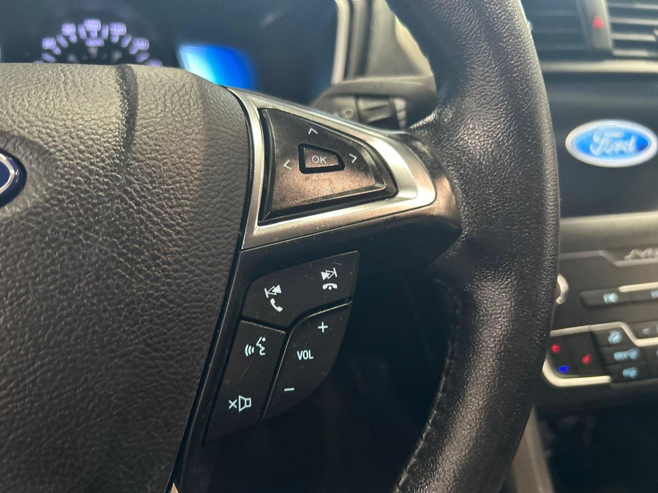 2019 Ford Fusion SEL Photo