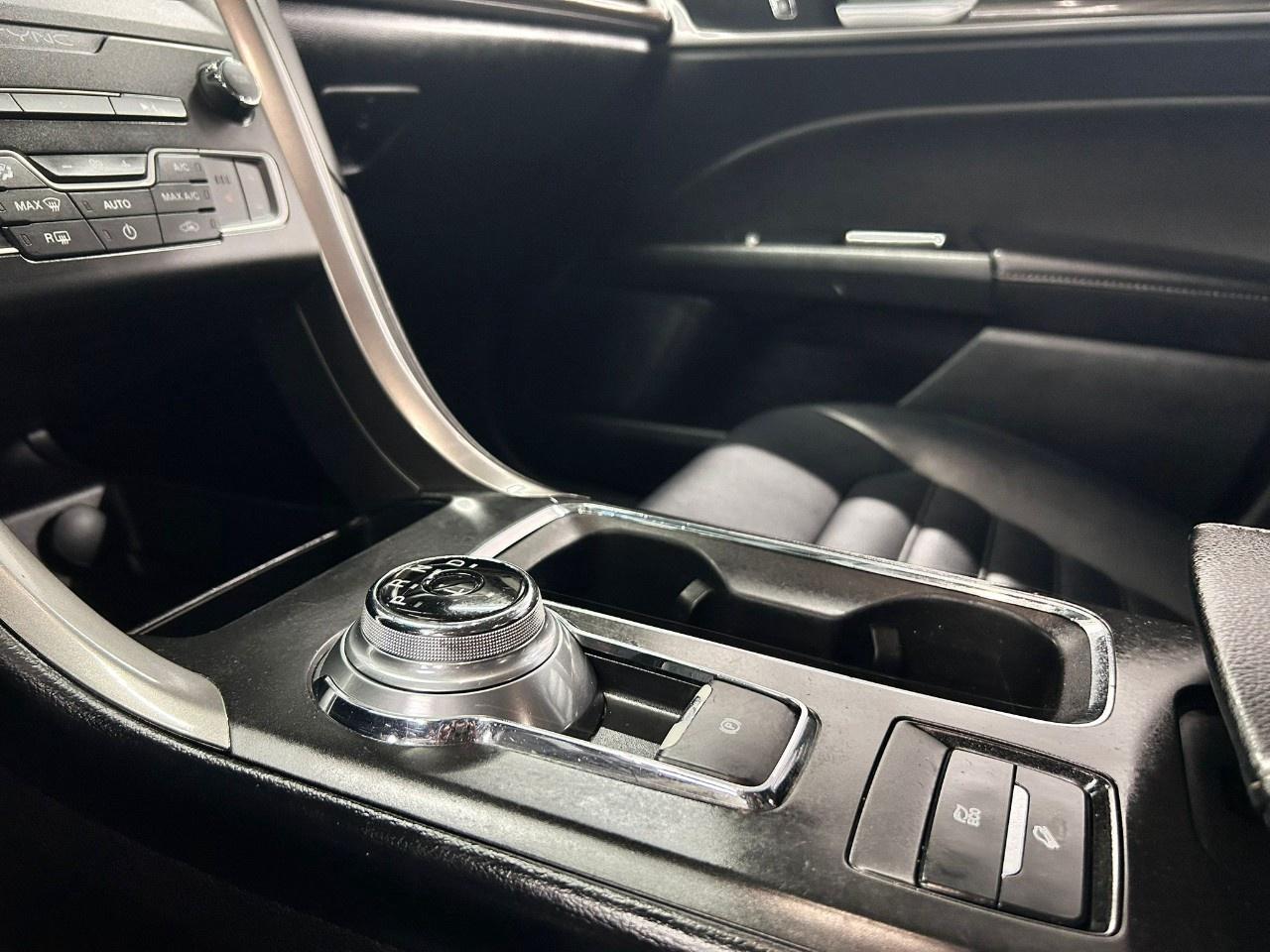 2019 Ford Fusion SEL Photo