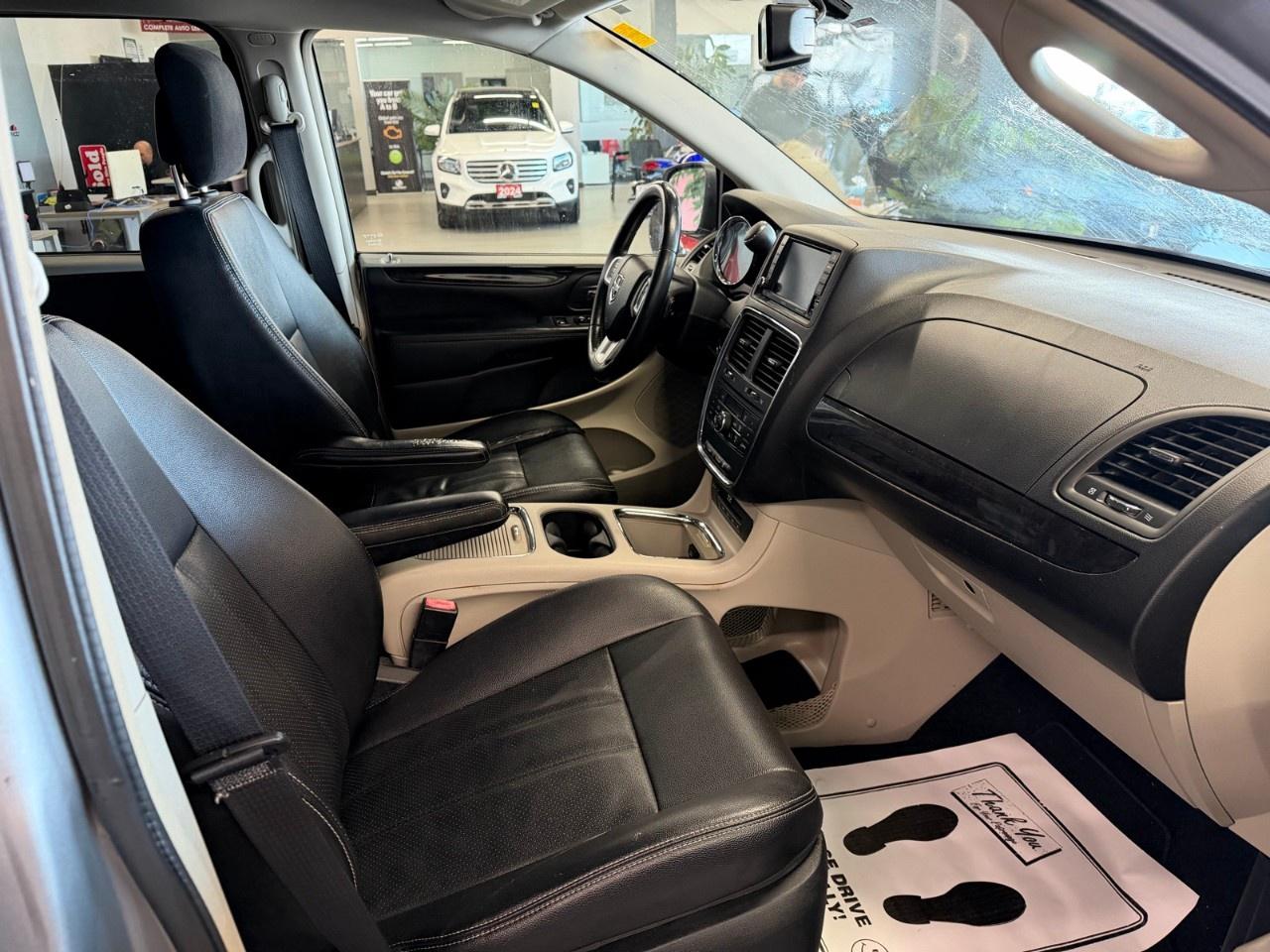 2015 Dodge Grand Caravan Crew Photo