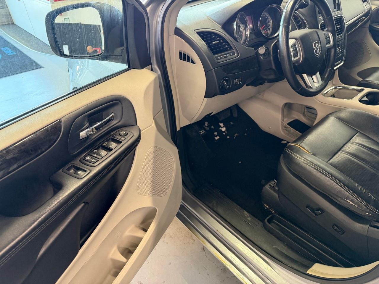 2015 Dodge Grand Caravan Crew Photo