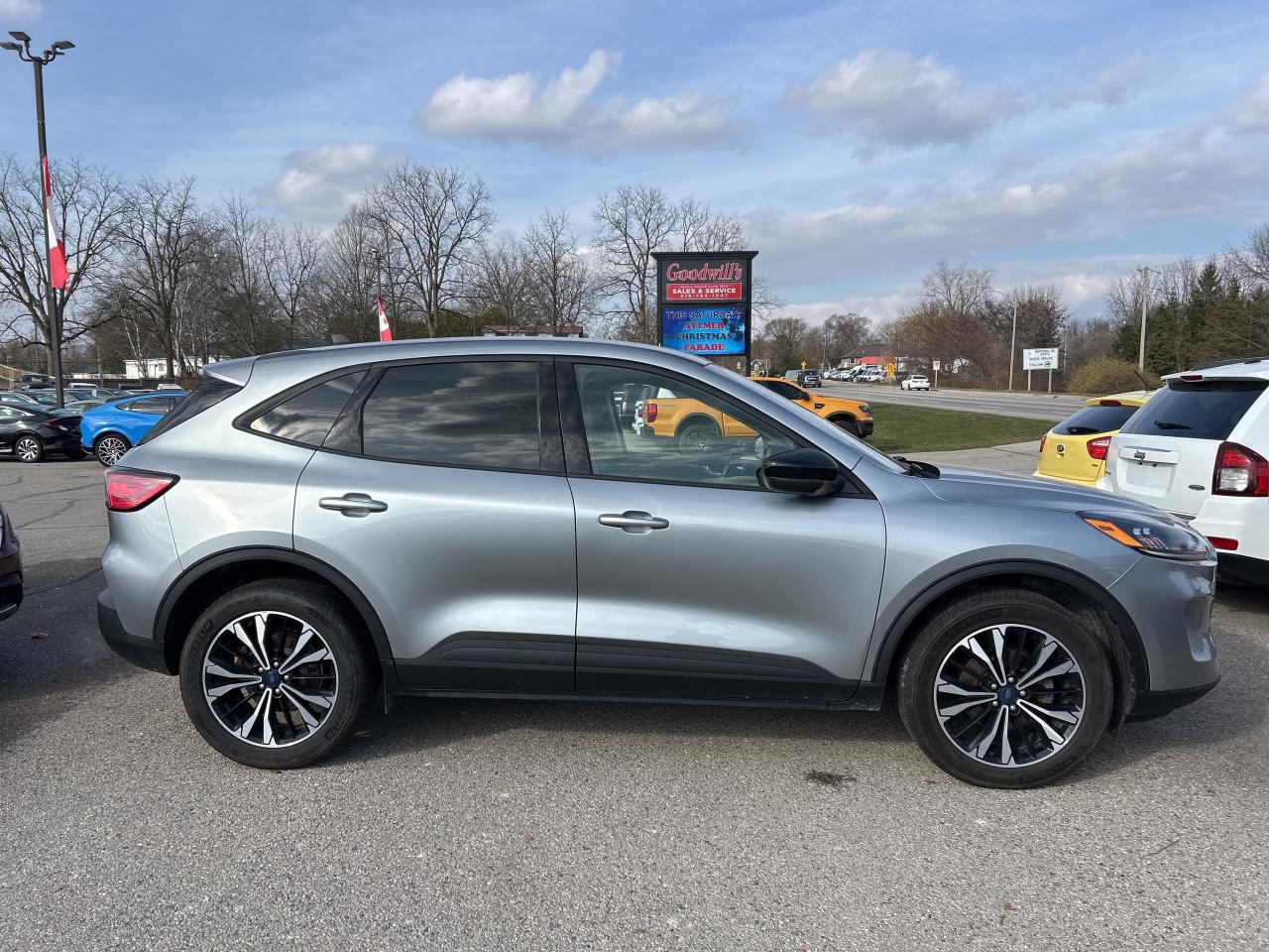 2022 Ford Escape SEL STEALTH, 2.0L, REMOTE START, CLEAN CARFAX! - Photo #5