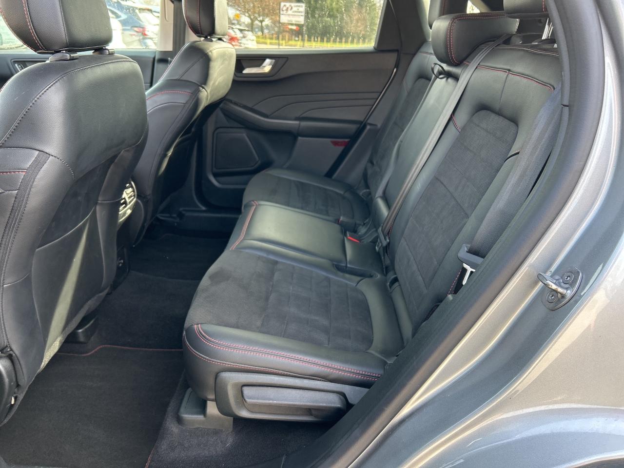 2022 Ford Escape SEL STEALTH, 2.0L, REMOTE START, CLEAN CARFAX! - Photo #12