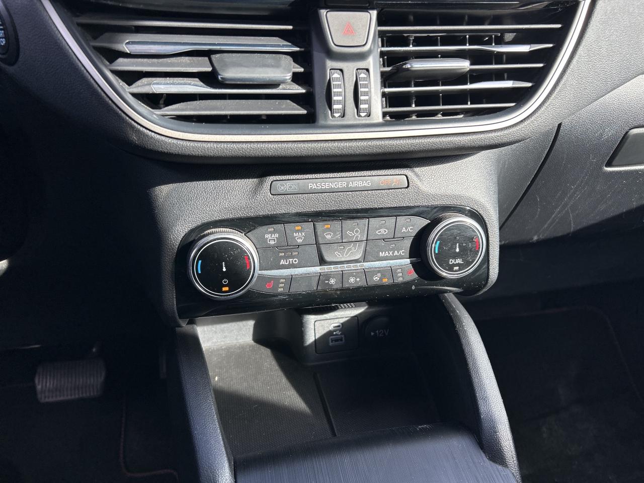 2022 Ford Escape SEL STEALTH, 2.0L, REMOTE START, CLEAN CARFAX! - Photo #19