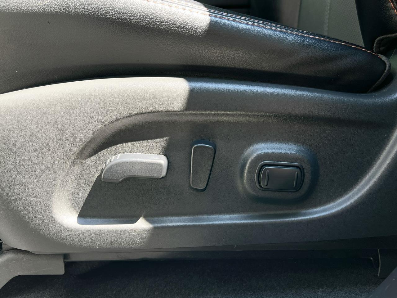 2020 Nissan Pathfinder SL ROCK CREEK AWD |7-PASS |HTD LEATHER | PANO ROOF Photo