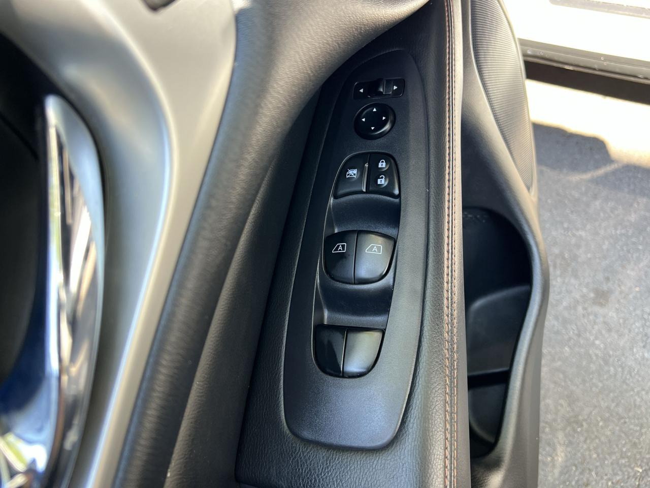 2020 Nissan Pathfinder SL ROCK CREEK AWD |7-PASS |HTD LEATHER | PANO ROOF Photo