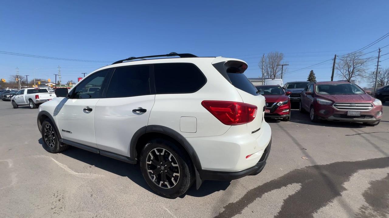2020 Nissan Pathfinder SL ROCK CREEK AWD |7-PASS |HTD LEATHER | PANO ROOF Photo