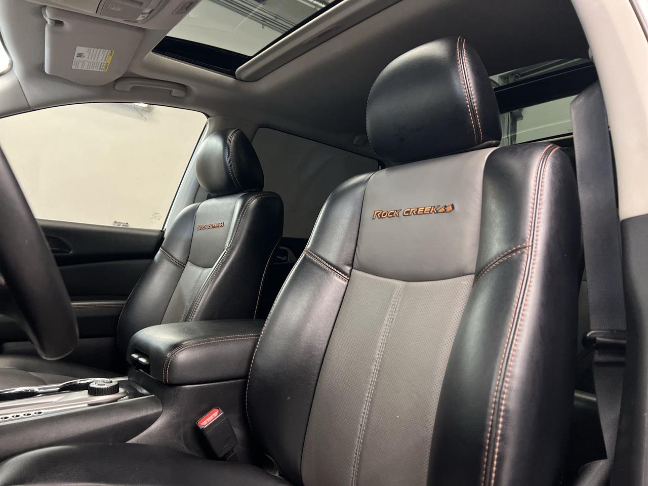 2020 Nissan Pathfinder SL ROCK CREEK AWD |7-PASS |HTD LEATHER | PANO ROOF Photo