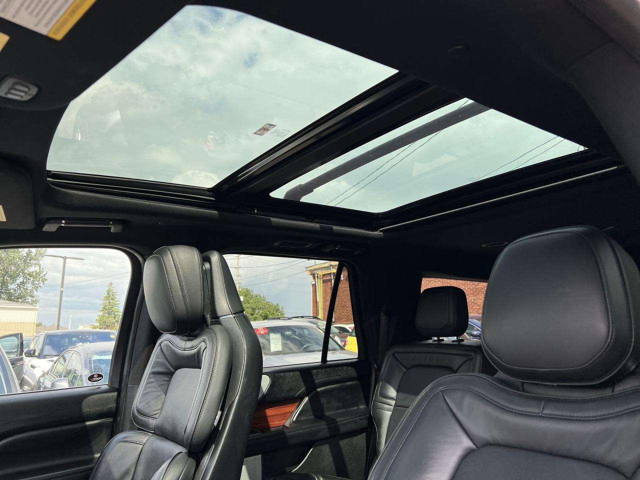 2018 Lincoln Navigator RESERVE 4X4 | 7-PASS |MASSAGE |LEATHER | PANO ROOF Photo