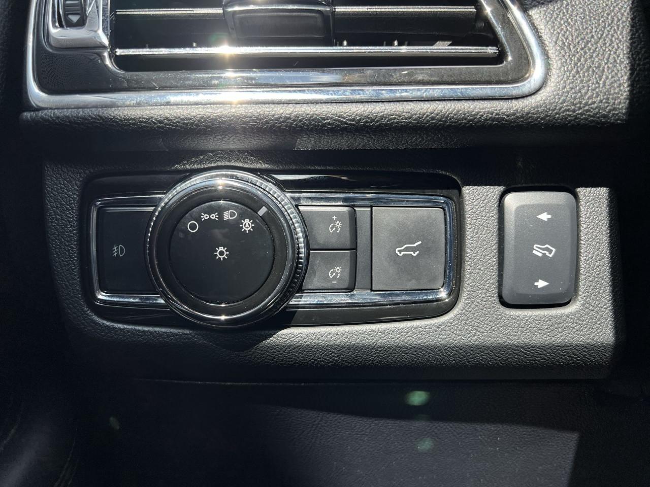 2018 Lincoln Navigator RESERVE 4X4 | 7-PASS |MASSAGE |LEATHER | PANO ROOF Photo