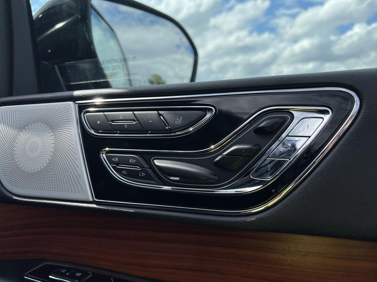 2018 Lincoln Navigator RESERVE 4X4 | 7-PASS |MASSAGE |LEATHER | PANO ROOF Photo