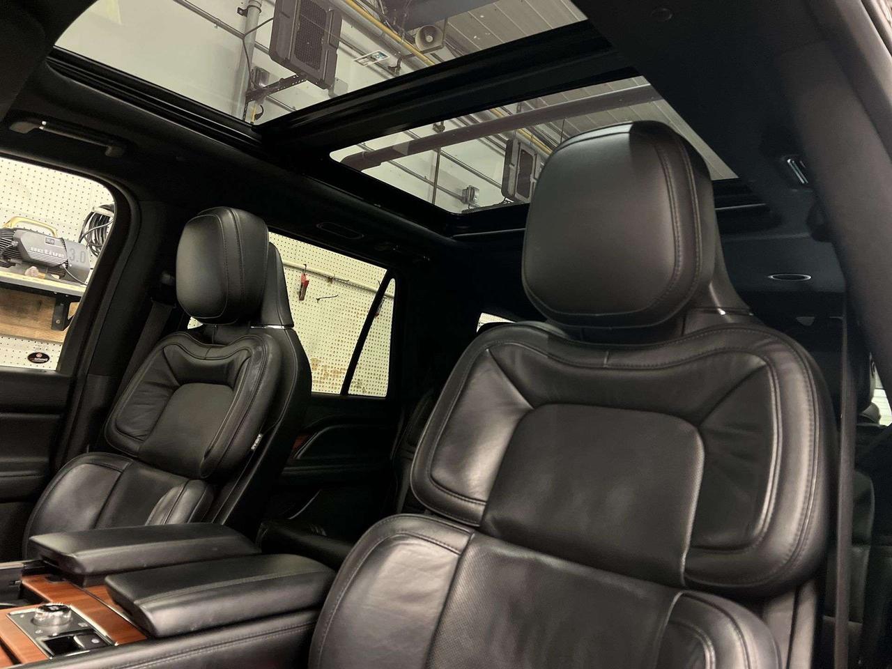 2018 Lincoln Navigator RESERVE 4X4 | 7-PASS |MASSAGE |LEATHER | PANO ROOF Photo