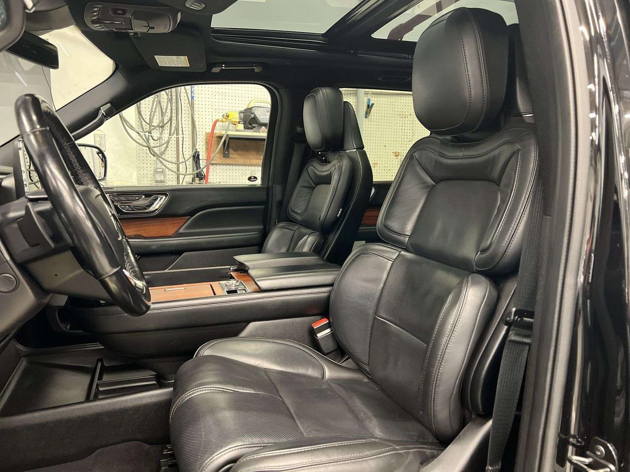 2018 Lincoln Navigator RESERVE 4X4 | 7-PASS |MASSAGE |LEATHER | PANO ROOF Photo
