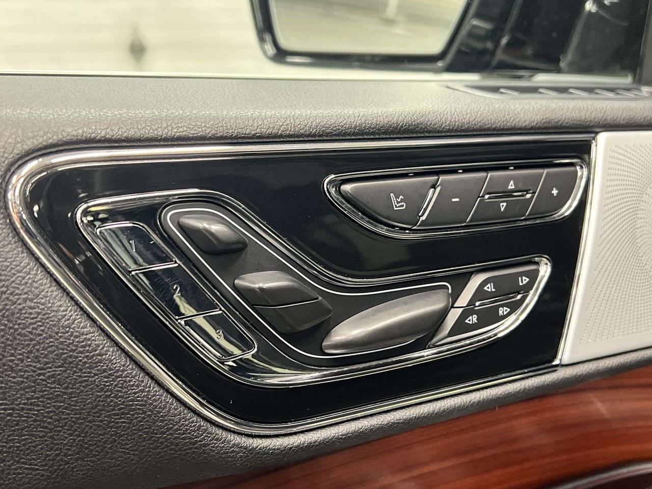 2018 Lincoln Navigator RESERVE 4X4 | 7-PASS |MASSAGE |LEATHER | PANO ROOF Photo