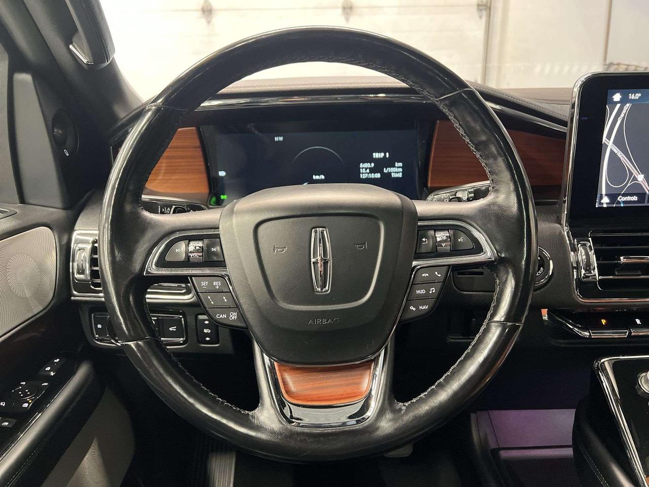 2018 Lincoln Navigator RESERVE 4X4 | 7-PASS |MASSAGE |LEATHER | PANO ROOF Photo