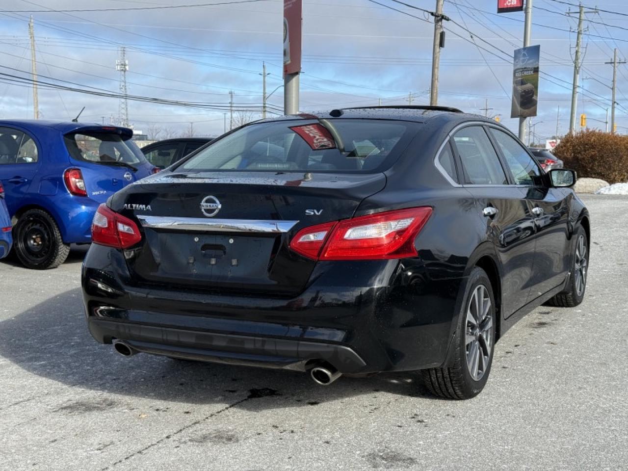 2016 Nissan Altima 2.5 SV  - Sunroof -  Navigation Photo3