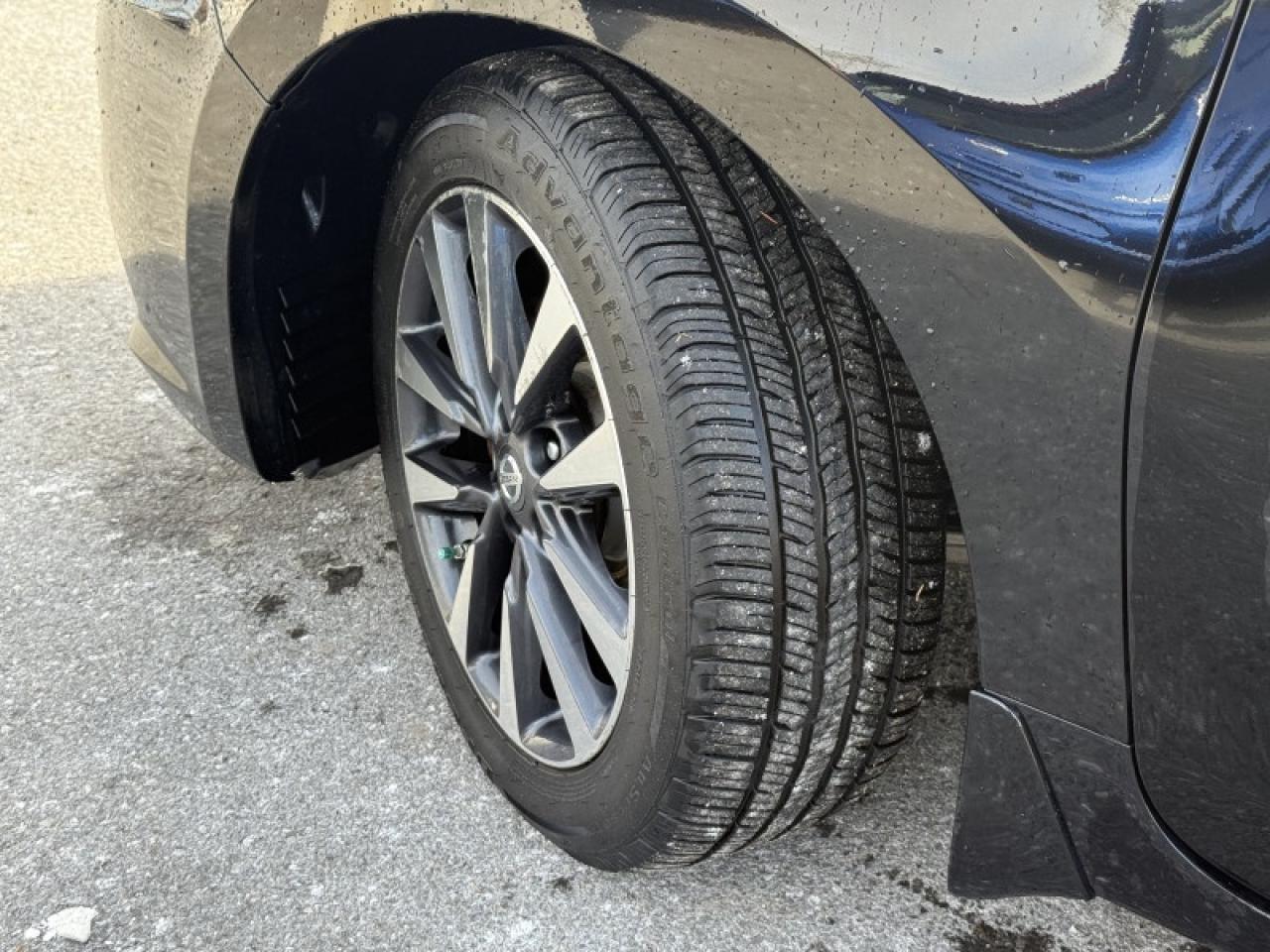 2016 Nissan Altima 2.5 SV  - Sunroof -  Navigation Photo